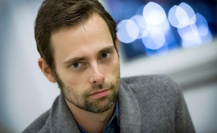 Ransom Riggs: Khi Những Bức Hình Cổ Điển Trở Thành Cốt Truyện Của ‘Trại Trẻ Đặc Biệt Của Cô Peregrine’