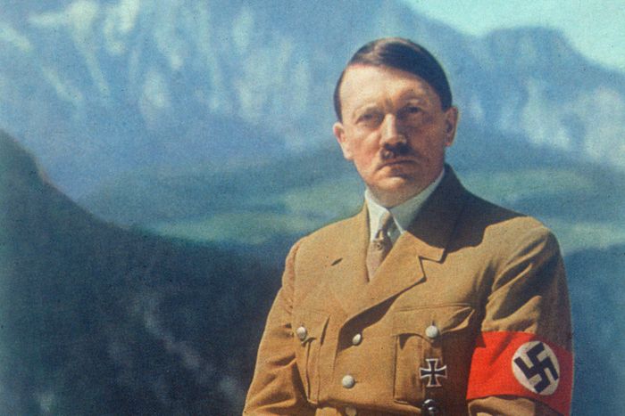 Adolf Hitler: Từ Quá Khứ Ngây Thơ Đến Ác Quỷ