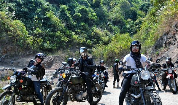 Bốn chàng trai cùng nhau đi du lịch: Khi đàn ông chia sẻ và mang lại hạnh phúc cho nhau!