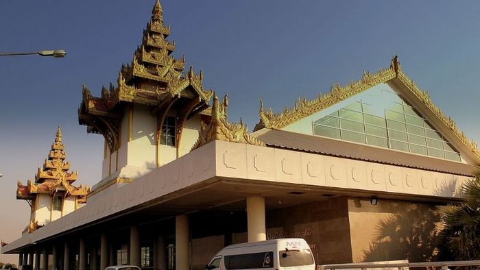 Bãi đậu máy bay tại sân bay Mandalay (Myanmar)