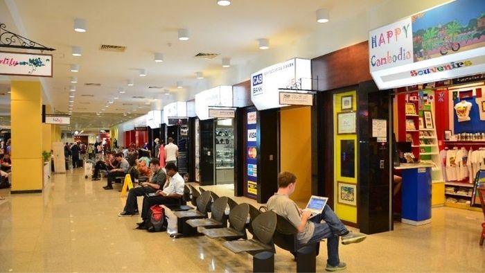 Phần bên trong của Sân bay Quốc tế Phnom Penh