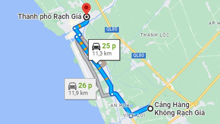 Thời gian từ sân bay Rạch Giá đến trung tâm thành phố là khoảng 20 - 30 phút.