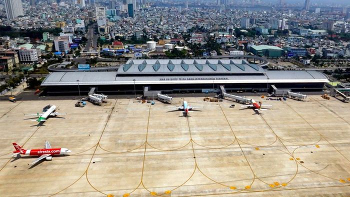 Bãi đậu máy bay tại sân bay quốc tế Đà Nẵng
