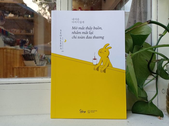 Khi mở mắt ra, cảm giác buồn tràn ngập, khi nhắm mắt lại, chỉ còn làm tăng thêm nỗi đau thương: Khi những tình cảm sâu trong lòng lên tiếng kêu than