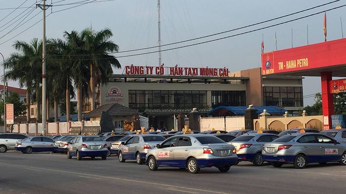 Dịch vụ taxi Móng Cái 883 883