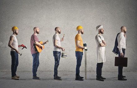 Một câu chuyện thú vị về sự thay đổi nghề nghiệp và những bài học từ những người đã thành công trong việc 'nhảy việc'. Thay vì tập trung vào câu chuyện cụ thể của các khách hàng, tôi quyết định chia sẻ những kinh nghiệm rút ra từ hàng nghìn trường hợp mà tôi đã gặp trong suốt hơn 30 năm qua.