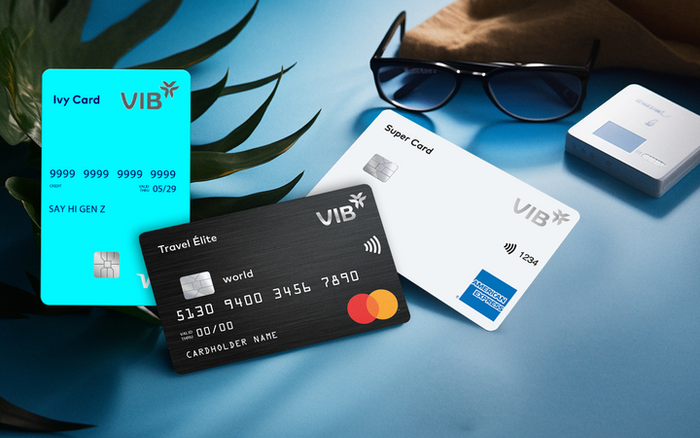 VIB giới thiệu các sản phẩm thẻ tín dụng đến khán giả chương trình.