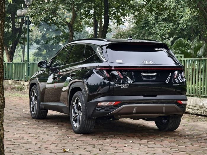 Hyundai Tucson 2023 đã chạy 1 năm và được bán trên thị trường xe cũ với giá 478 triệu đồng.