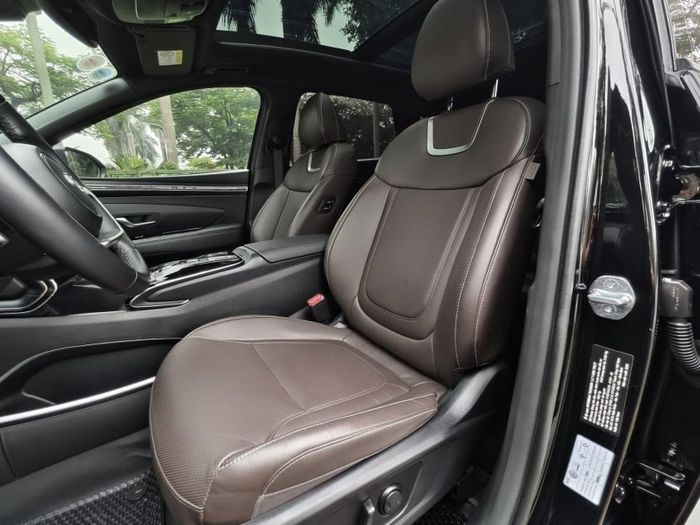 Hyundai Tucson 2023 đã chạy 1 năm và được bán trên thị trường xe cũ với giá 478 triệu đồng.