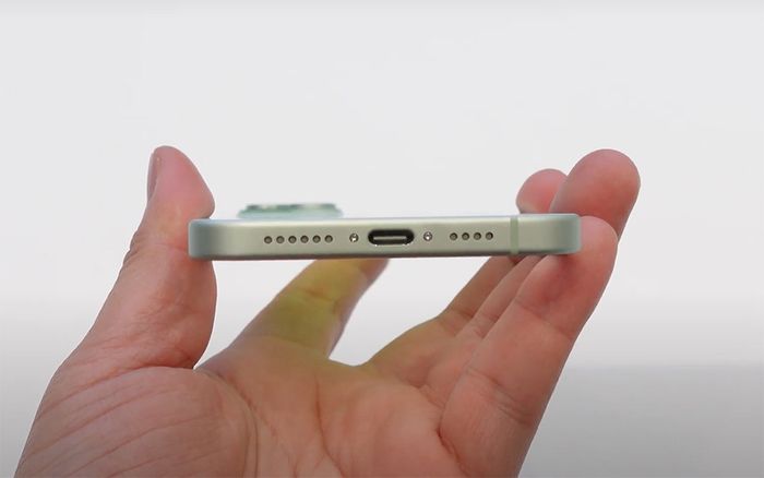 iPhone 15 sử dụng cổng USB-C