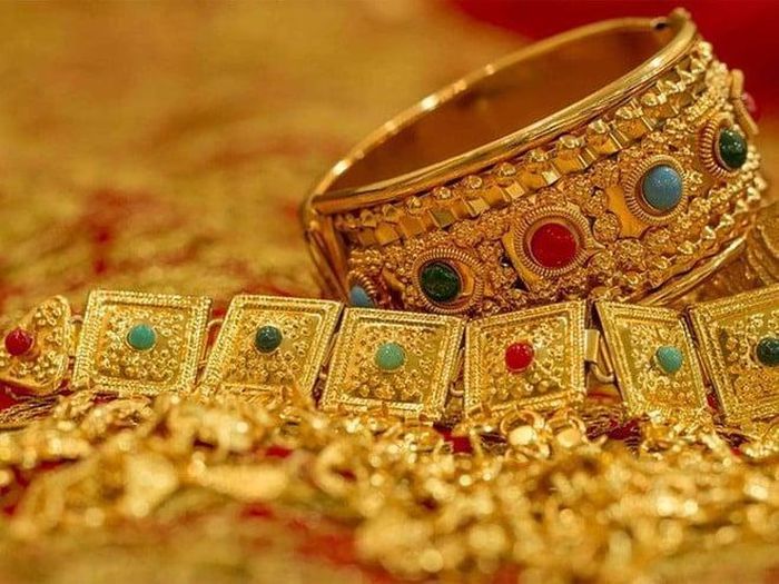Giá vàng trên thị trường toàn cầu đang tăng, trong khi ở nước ta, tình hình vẫn ổn định.