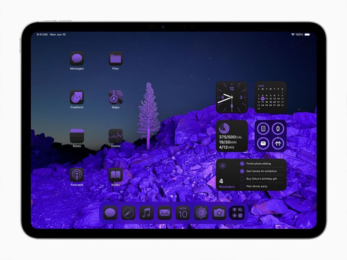 Trên iPadOS 18, người dùng sẽ có khả năng tuỳ chỉnh biểu tượng và chủ đề theo ý thích của mình.