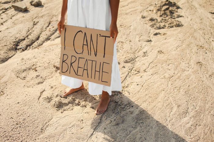 Ví dụ: I can't breathe