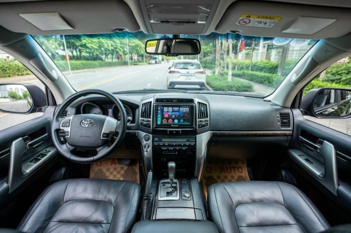 ‘SUV chủ tịch’ Toyota Land Cruiser 2015 sau 9 năm sử dụng đã mất gần một nửa giá trị.