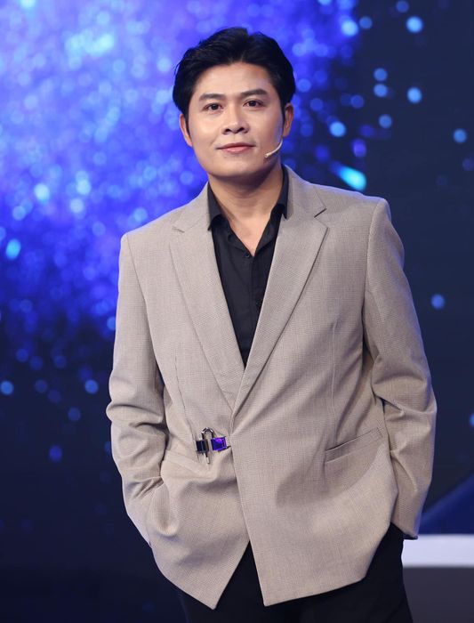 Nguyễn Văn Chung rất trân trọng và đánh giá cao tình cảm từ các ca sĩ đã từng hợp tác với anh - Ảnh: NVCC