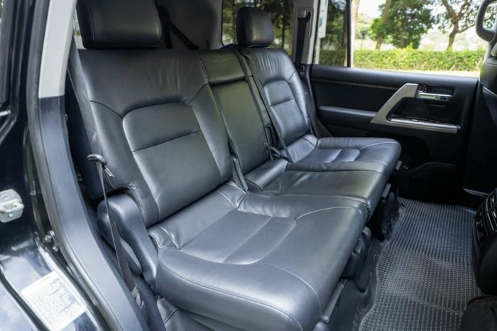 ‘SUV chủ tịch’ Toyota Land Cruiser 2015 sau 9 năm lăn bánh mất gần một nửa giá trị.
