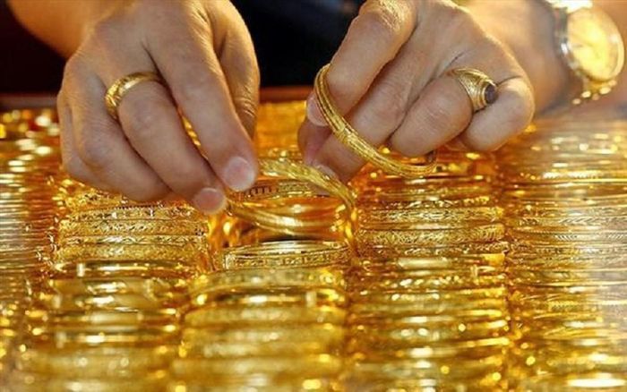 Giá vàng toàn cầu giảm do áp lực từ việc đồng USD tăng giá. Hình ảnh: Kitco