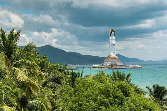 Tượng Phật Nam Sơn Hải Thượng Quan Âm.