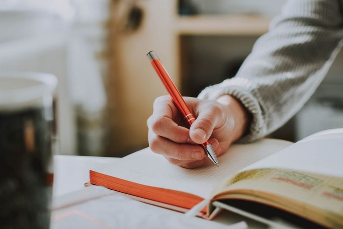 Phát triển ý tưởng trong bài viết IELTS