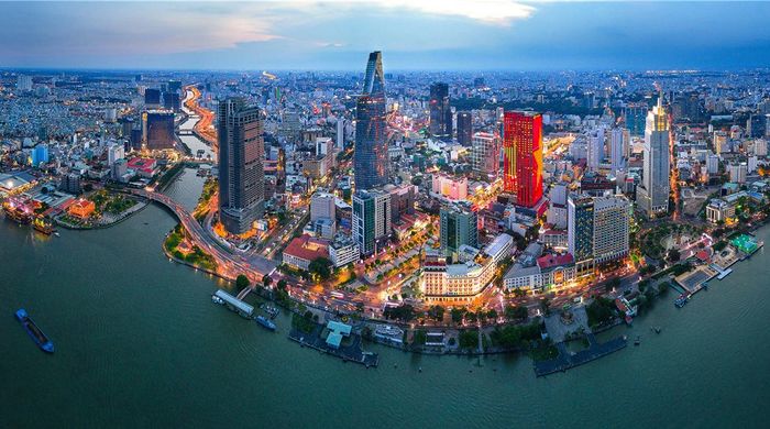 ielts speaking part 3 Why do people sometimes travel to other cities or countries?
