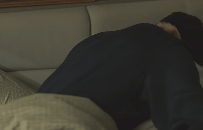 Tiền PhongBội thực sự làm cho các cảnh hôn và cảnh ân ái trong phim của Lưu Diệc Phi một cách chân thật.