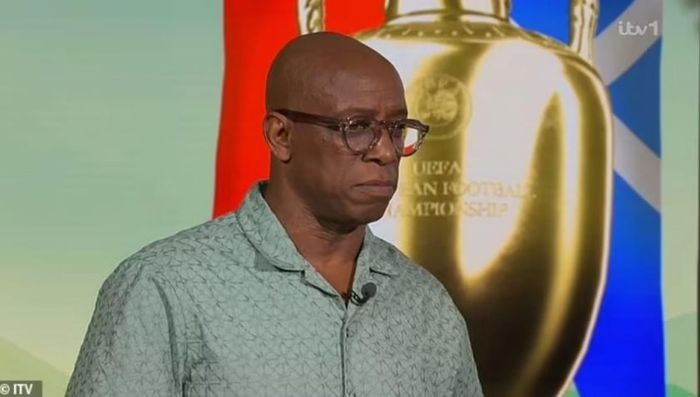 Ian Wright chỉ trích thẻ đỏ của Scotland: 'Một pha vào bóng kinh khủng' 481035
