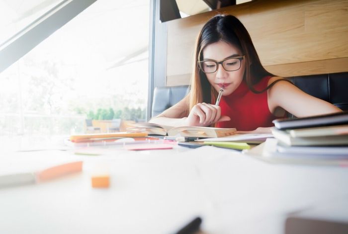 Bài tập trạng từ chỉ mức độ trong tiếng Anh