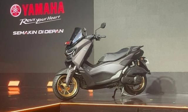 yamaha-nmax-2024-2
