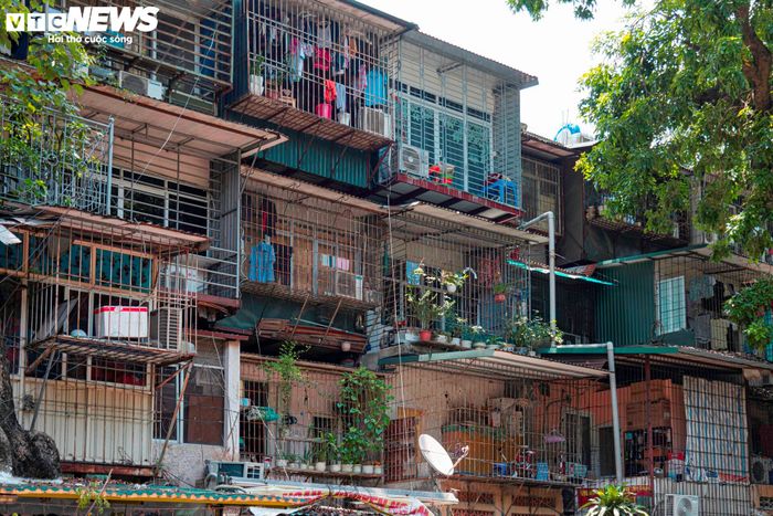 Tình trạng chuồng cọp chật chội tại Hà Nội - những khung sắt nhốt người trong hỏa hoạn - 1