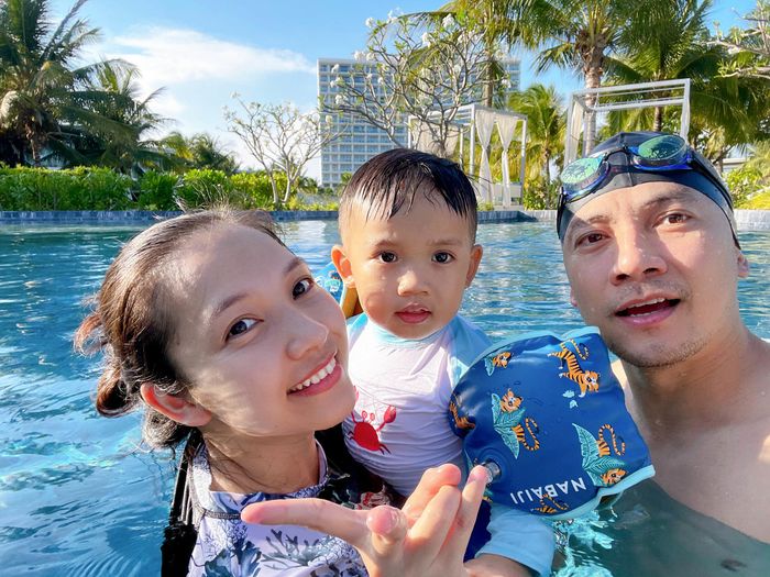 Vợ của rapper Tiến Đạt: 'Mẹ chồng luôn tôn trọng tôi'