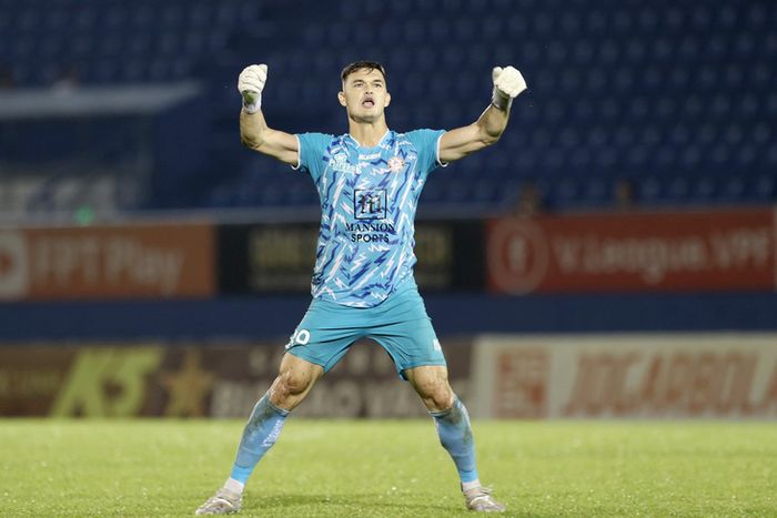 Thủ môn Patrik Lê Giang đã thể hiện phong độ ấn tượng khi khoác áo CLB TP.HCM trong mùa giải V-League 2023 - 2024 - Hình: HOÀNG TÙNG