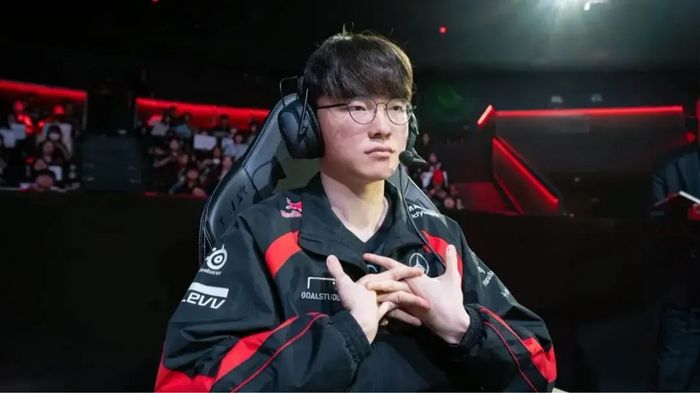 Mặc dù vẫn đang phục hồi chấn thương, Faker vẫn thể hiện mình rất xuất sắc.