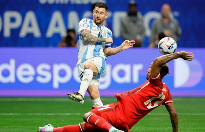 Messi chơi nổi bật, Argentina giành 3 điểm tối đa trong trận đầu Copa America 484768