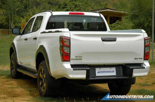 Isuzu D-Max nâng cấp 2024 3.jpg