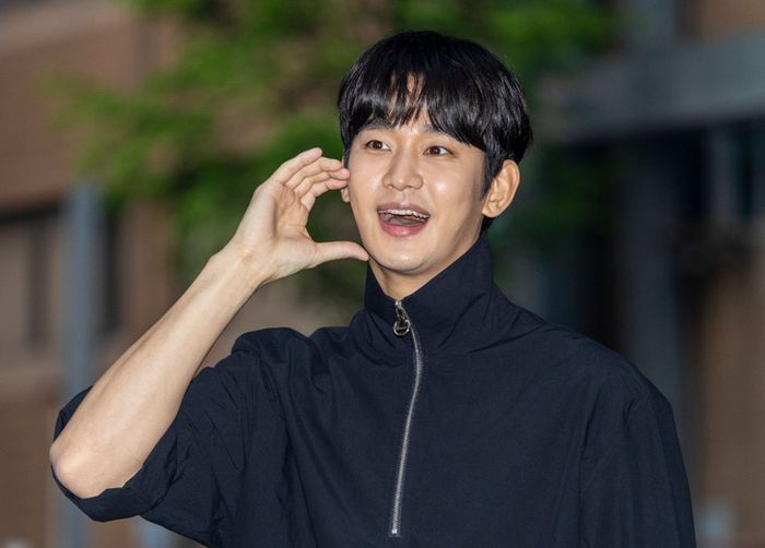 Nam diễn viên Kim Soo Hyun