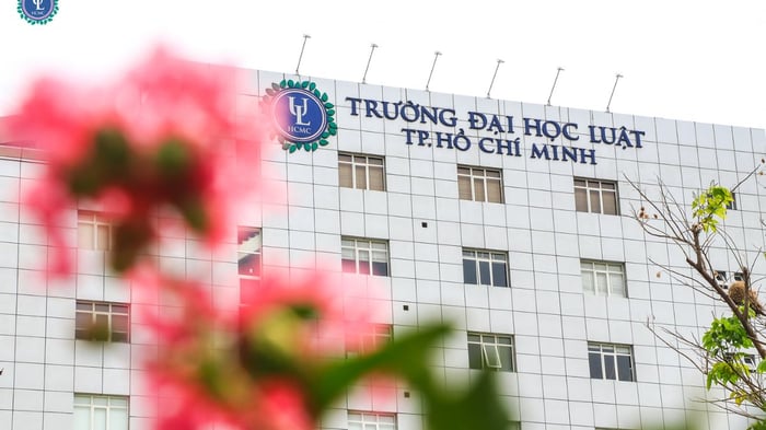 Ngành luật kinh tế học trường nào 9