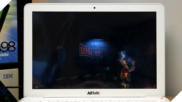 YouTuber Thành Công Trên Macbook Cài Đặt Windows XP, Chơi Game Half-Life Sướng Tận Cùng