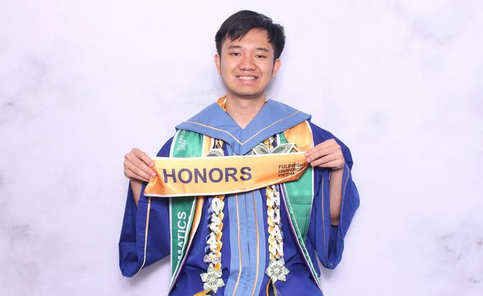 Đoàn Thuận trong lễ tốt nghiệp tháng 6-2024 - Ảnh: NVCC