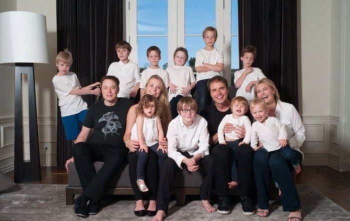 Elon Musk hiện có tổng cộng 12 người con.