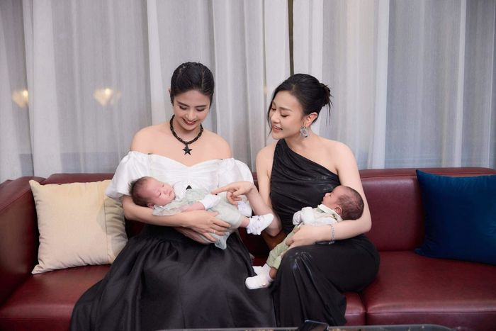 Những khoảnh khắc đáng yêu của Jimmy và Jenny trong gia đình của Phương Oanh