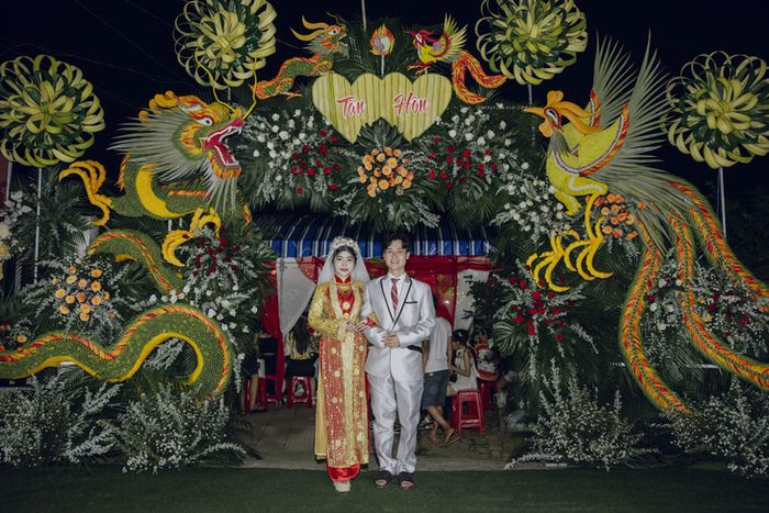 Lễ cưới trong khu vườn của Thuận và Hà thu hút sự chú ý của dân mạng với thiết kế rất giống như các đám cưới ngày xưa - Ảnh: NVCC