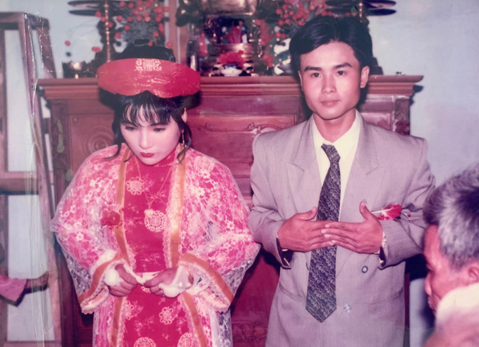 Bộ trang phục cưới được lấy cảm hứng từ trang phục của cha mẹ cô dâu xưa - Ảnh do người cung cấp