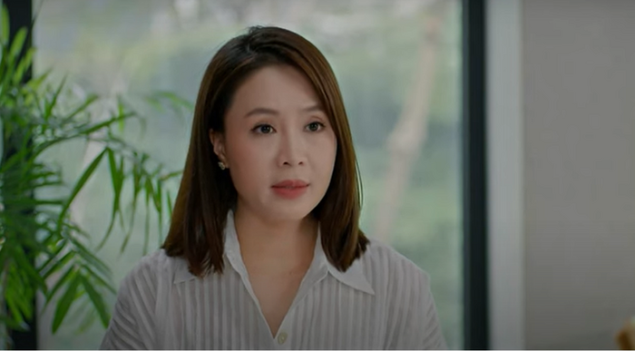 Ngân Hà cảnh báo Nghĩa hãy tránh xa gia đình mình.