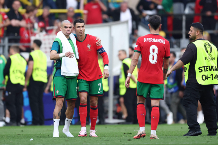 Trung vệ Pepe - 'Hiện tượng trẻ mãi không già' tại Euro