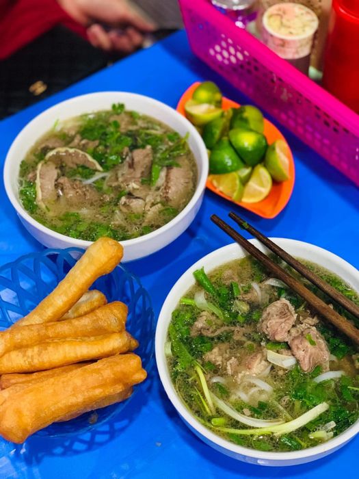 Tóc Tiên tiết lộ địa chỉ quán phở tái lăn lõi rùa 'số một trong lòng'