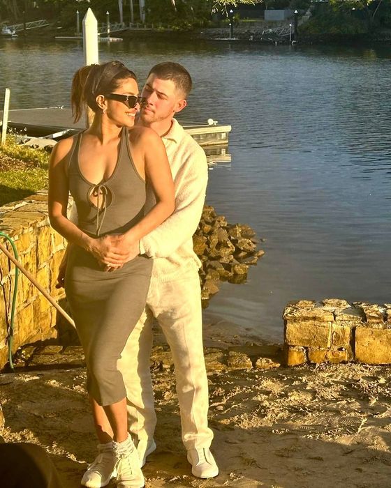 Nick Jonas đến Australia để hội ngộ với Priyanka Chopra trong lúc cô đang quay phim.
