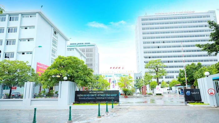 Thông tin chi tiết về học phí Đại học Kinh tế Kỹ thuật - Công nghiệp