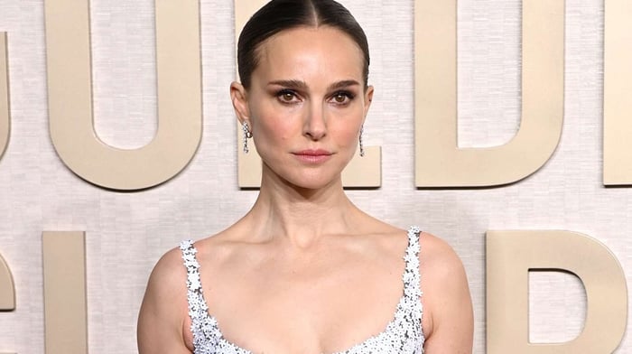 Natalie Portman là một nữ diễn viên chuyên nghiệp Hollywood, nổi bật với tài năng xuất sắc.