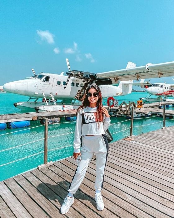 Bạn có thể sử dụng thủy phi cơ để di chuyển đến resort mà bạn đặt.