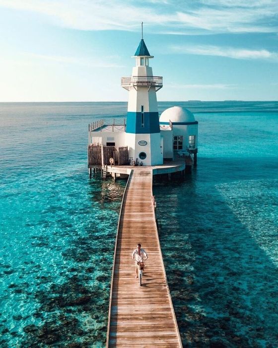 Không có chuyến bay thẳng từ Việt Nam đến Maldives.